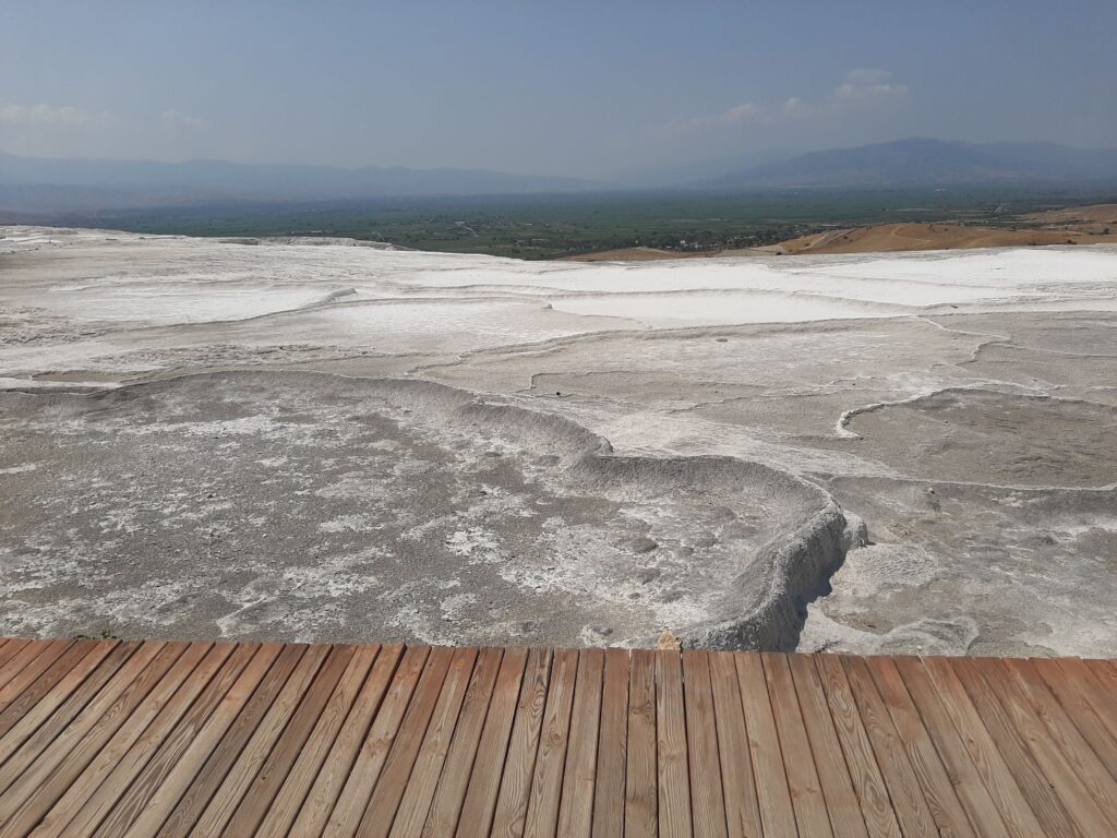 Compare with image at top of post - completely dry !!