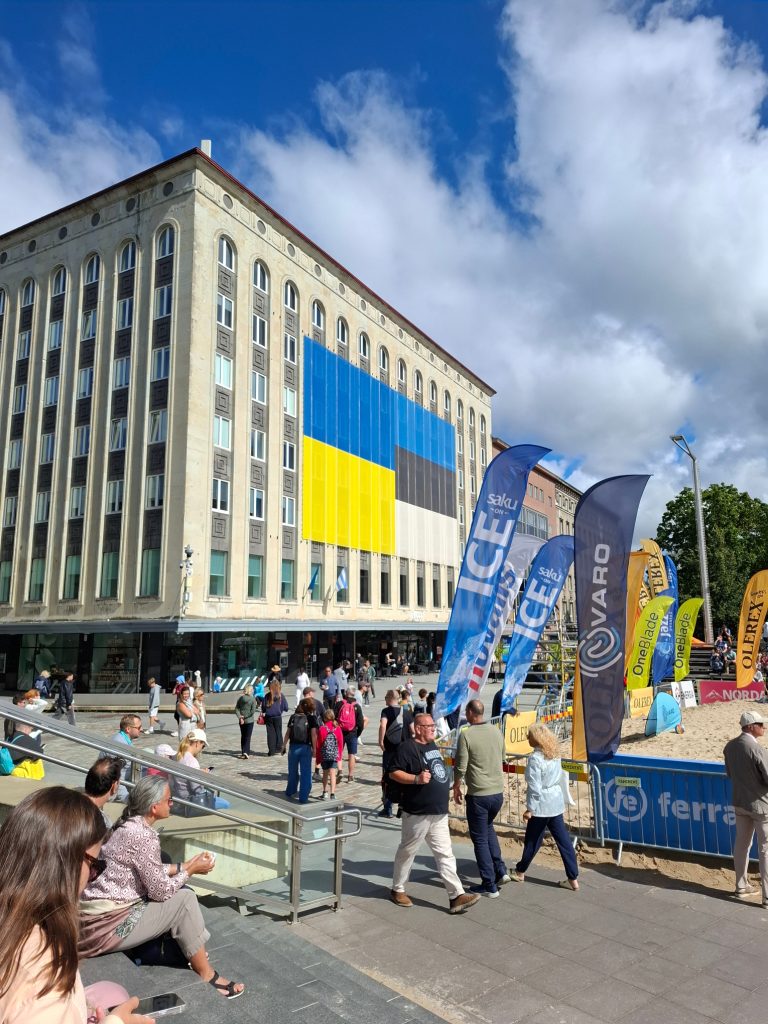 Resizer_175554536056517