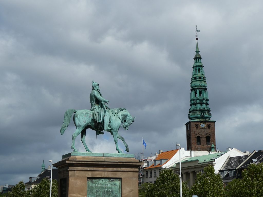 Resizer_175670685077817