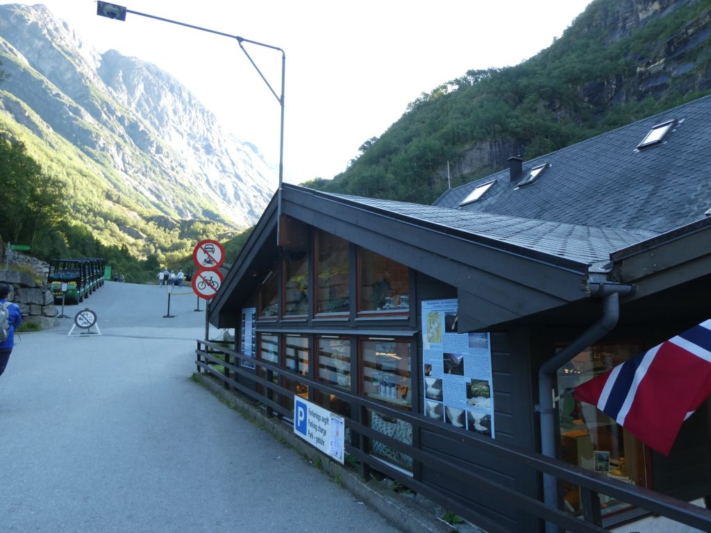 Resizer_175671161905947